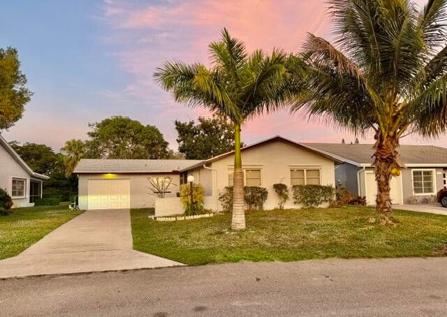 4190 Pine Green Run in Greenacres, FL - Foto de edificio - Building Photo