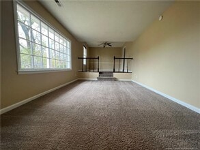 6458 Easthampton Rd in Fayetteville, NC - Building Photo - Building Photo