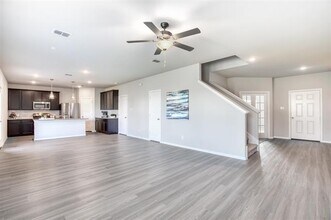 3918 Switchgrass Grv in Venus, TX - Building Photo - Building Photo