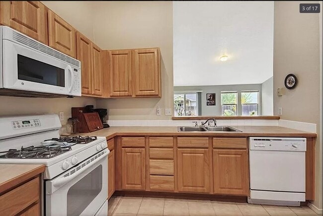301 Parkmont Wy in Caldwell, ID - Building Photo - Building Photo