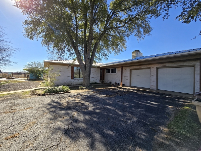 14918 TX-110 in Van, TX - Building Photo