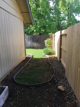 2098 Fancy Oaks Dr in Redding, CA - Building Photo - Building Photo