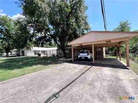 property at 1506 Alamo Ave
