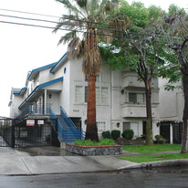 5242 Cartwright Ave Apartments