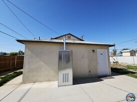 809 Rose Ave in El Centro, CA - Building Photo