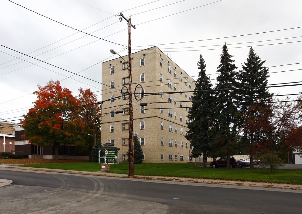 State Towers Apartments in Sharon, PA - Building Photo