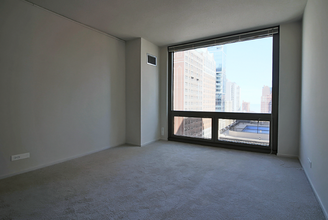 1130 N Clark St in Chicago, IL - Foto de edificio - Building Photo