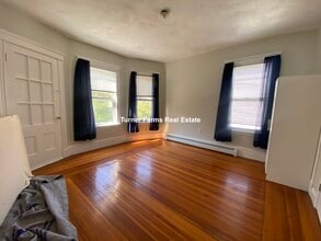 49 Conwell Ave, Unit 2 in Somerville, MA - Building Photo - Building Photo