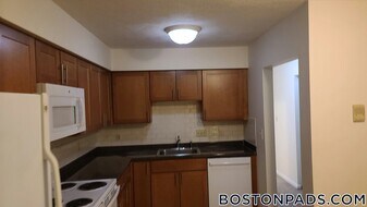 5 April Ln, Unit 15 in Lexington, MA - Building Photo