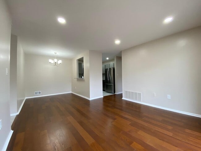 94 Quince Ct in Trenton, NJ - Foto de edificio - Building Photo