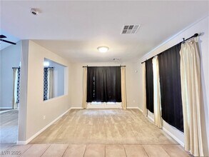 6164 Bridgeport Hills Ave in Las Vegas, NV - Building Photo - Building Photo