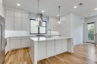 2703 Kimsey Dr in Dallas, TX - Building Photo