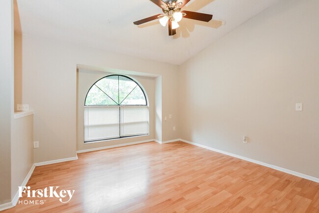 1061 W Hancock Dr in Deltona, FL - Building Photo - Building Photo
