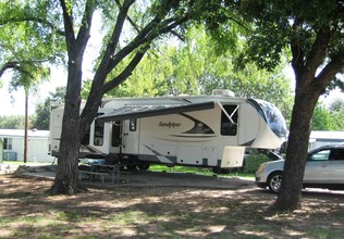 1990 S Burleson Blvd in Burleson, TX - Building Photo - Building Photo