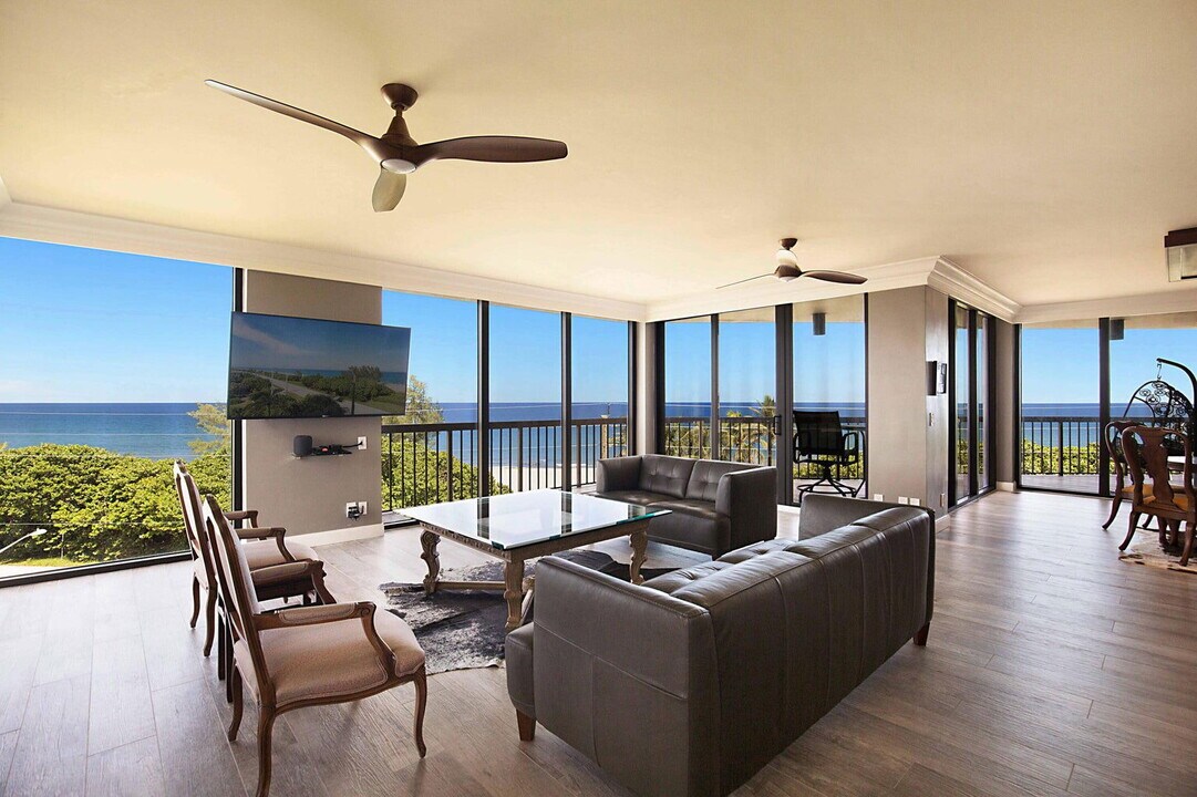 2401 N Ocean Blvd in Boca Raton, FL - Building Photo