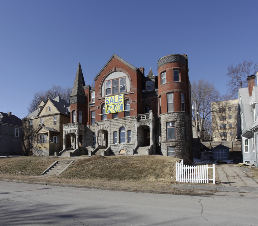 The Historic Georgia Row House in Omaha, NE - Foto de edificio