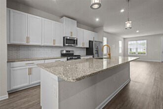 15384 Caravan Ave in Odessa, FL - Building Photo - Building Photo