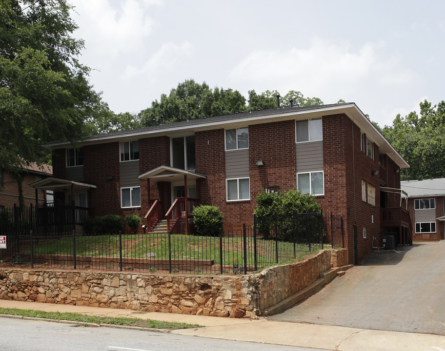 1177 SW Lucile Ave in Atlanta, GA - Building Photo