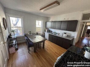 57 M St in Boston, MA - Building Photo - Building Photo