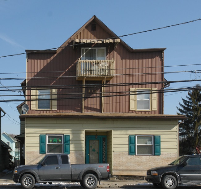 412 Main St in Pittston, PA - Building Photo - Building Photo