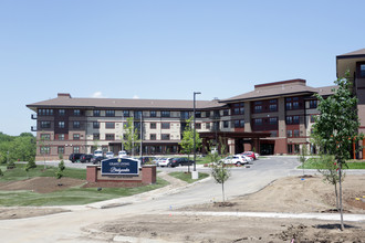 Grand Living at Bridgewater in Coralville, IA - Building Photo - Building Photo