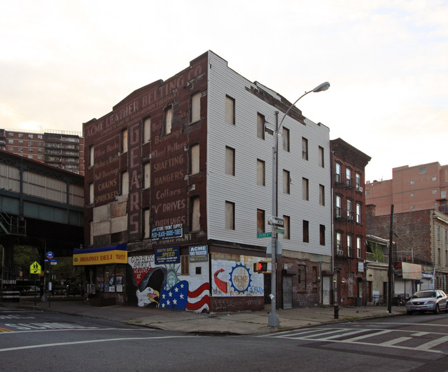 574-576 Broadway in Brooklyn, NY - Building Photo - Building Photo