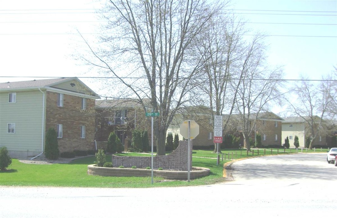 Scott County Park Condominiums in Park View, IA - Building Photo