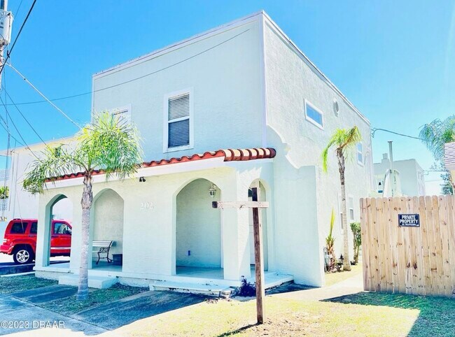 202 Harvey Ave in Daytona Beach, FL - Building Photo - Building Photo