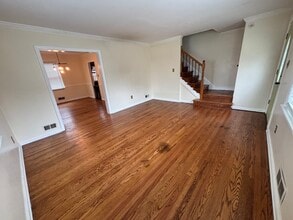 211 Lyndale Ave in Nottingham, MD - Building Photo - Building Photo