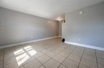 919 Freemont St in Ft. Myers, FL - Building Photo - Building Photo