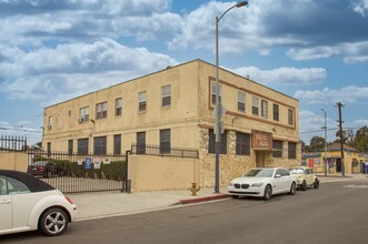 256 W 117th St in Los Angeles, CA - Building Photo - Building Photo