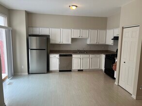 690 Zachary Dr in Romeoville, IL - Building Photo - Building Photo