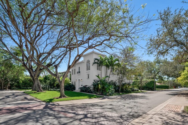 1320 San Benito Ave in Coral Gables, FL - Building Photo - Building Photo