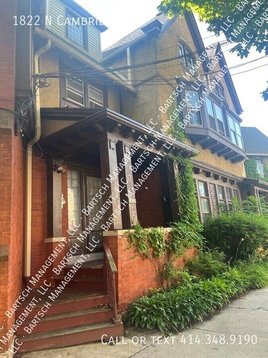 1822 N Cambridge Ave in Milwaukee, WI - Building Photo