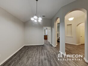 214 Joseph Dr in Glenn Heights, TX - Building Photo - Building Photo