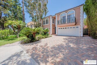 3290 Malcolm Ave in Los Angeles, CA - Building Photo - Building Photo