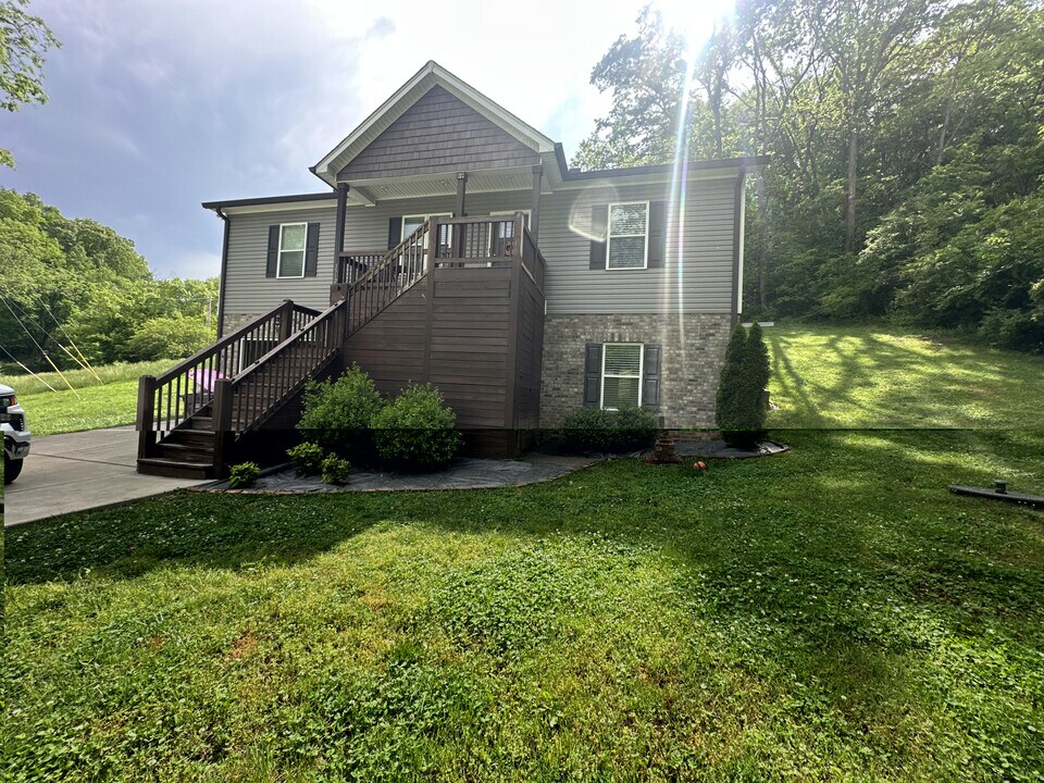 1512 Williamson Rd, Unit Upstairs Unit in Goodlettsville, TN - Foto de edificio