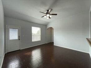 918 Brown Rock Dr in New Braunfels, TX - Building Photo - Building Photo
