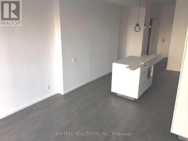 5 St Joseph St in Toronto, ON - Building Photo - Building Photo