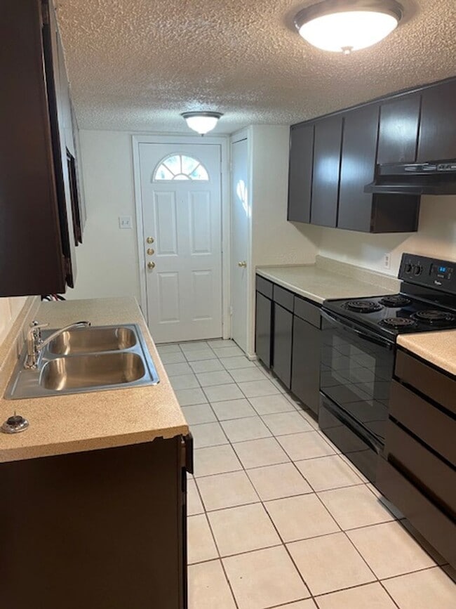 708 Cooper N Ct in Arlington, TX - Building Photo - Building Photo