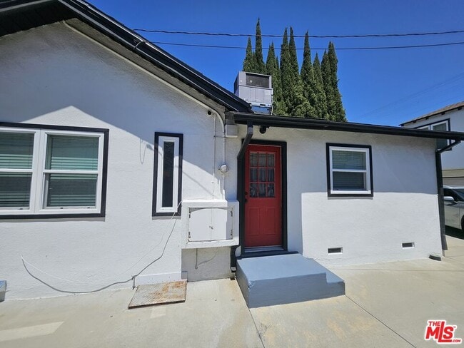 4031 Brunswick Ave in Los Angeles, CA - Building Photo - Building Photo