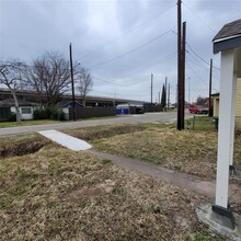 6810 Bleker St in Houston, TX - Building Photo - Building Photo