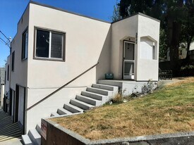 3005-3005 Preble St in Bremerton, WA - Building Photo