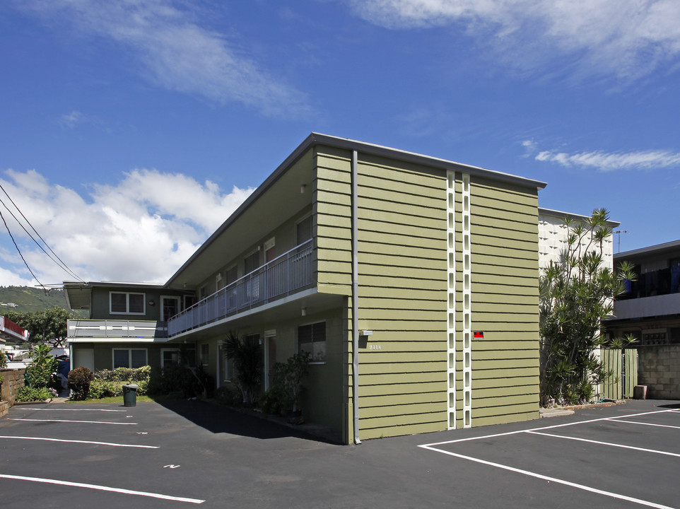 2118 Algaroba St in Honolulu, HI - Building Photo