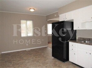 47 S Brentwood Ave in Indianapolis, IN - Building Photo - Building Photo