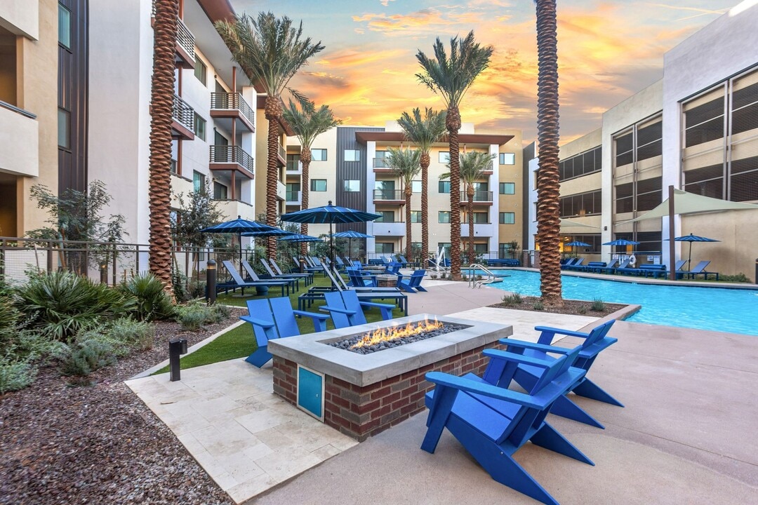 DC Heights Apartments in Chandler, AZ - Foto de edificio