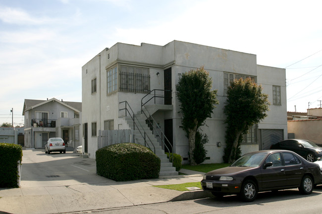 1128 Orange Ave in Long Beach, CA - Building Photo - Building Photo