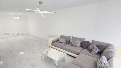 250 174th St, Unit 203 in Sunny Isles Beach, FL - Building Photo - Building Photo