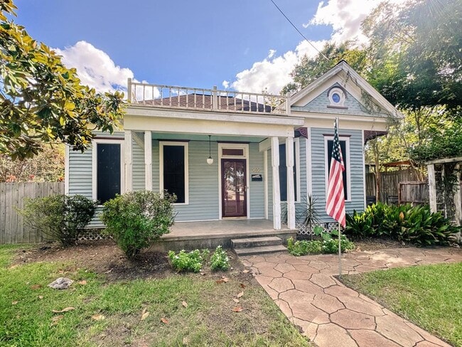 305 W Brazos St in Victoria, TX - Building Photo - Building Photo