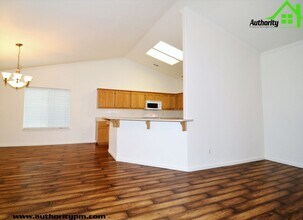 3982 Cambria Dr in Redding, CA - Building Photo - Building Photo